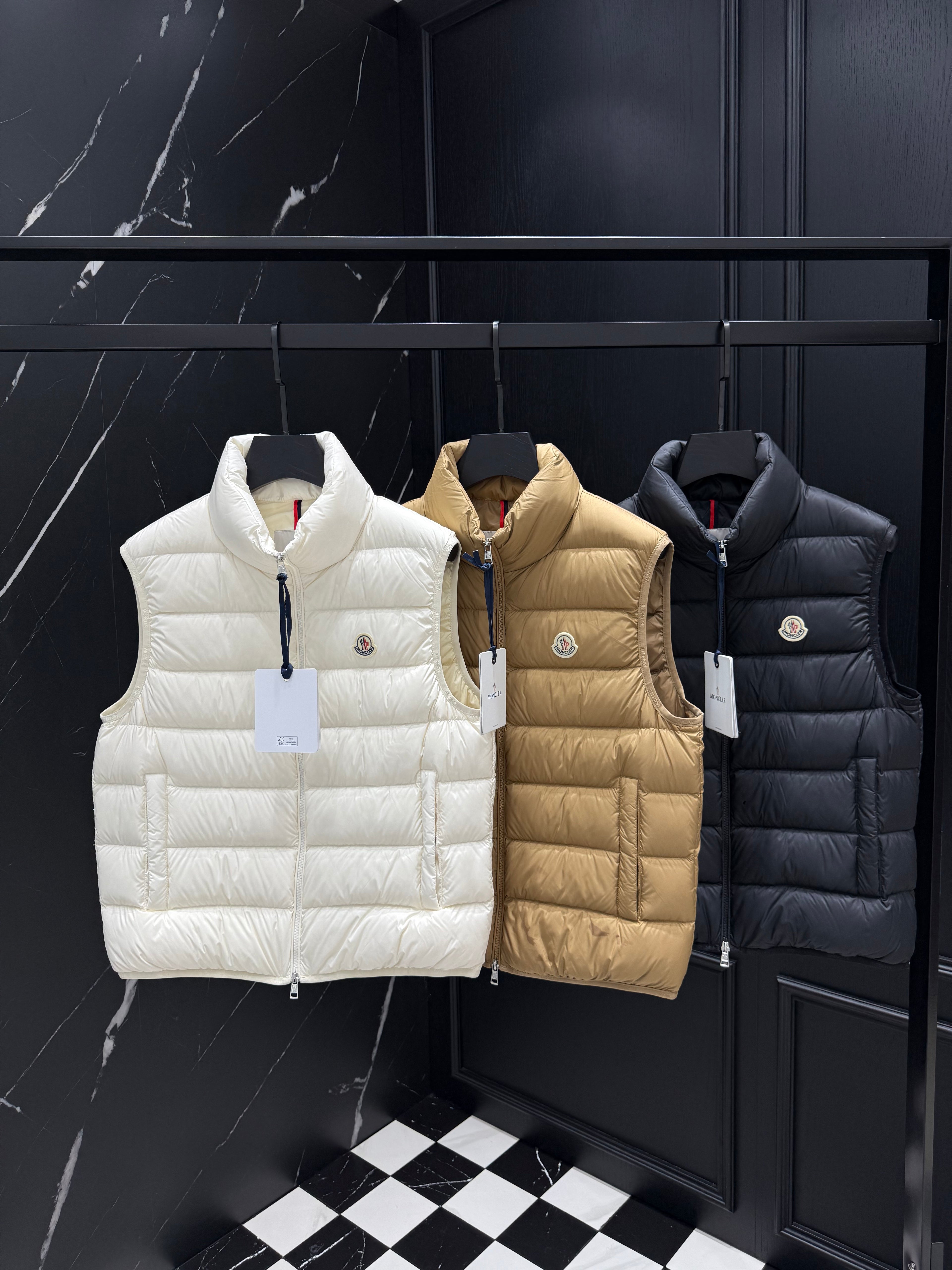 Moncler väst